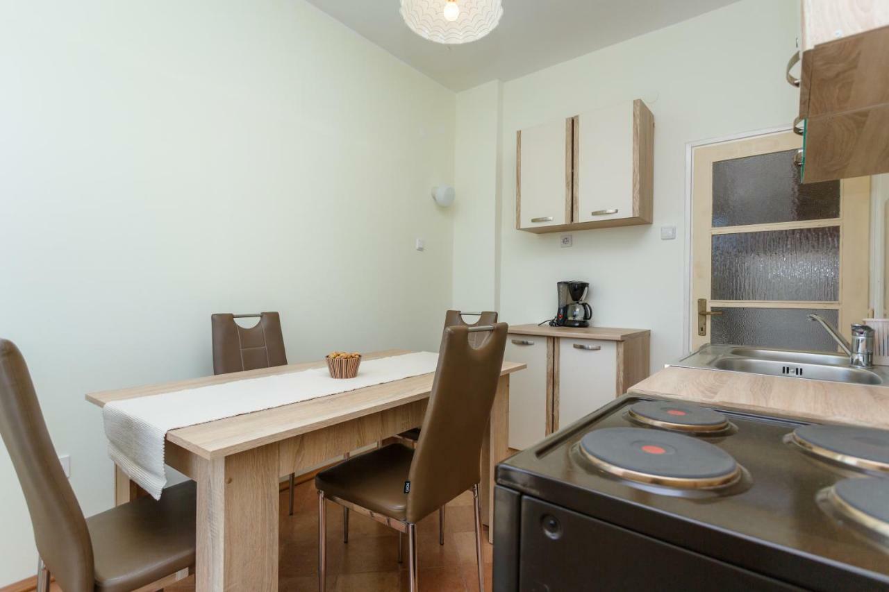 Apartman Jezevac Krk Town Eksteriør billede