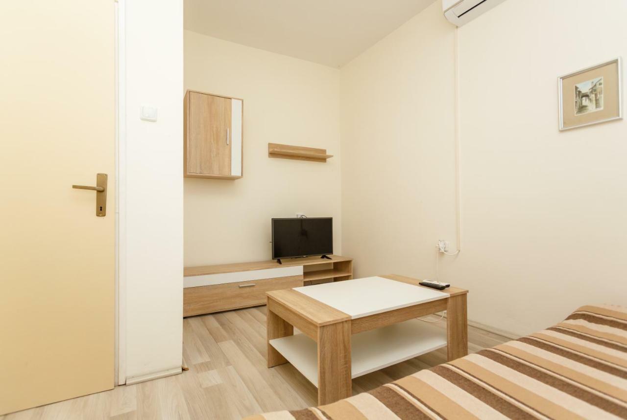 Apartman Jezevac Krk Town Eksteriør billede
