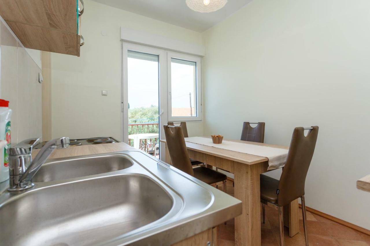 Apartman Jezevac Krk Town Eksteriør billede