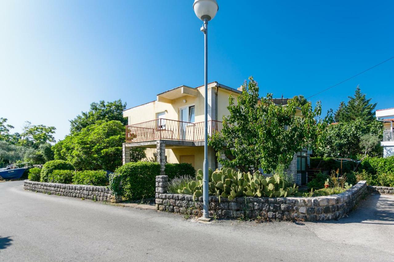 Apartman Jezevac Krk Town Eksteriør billede